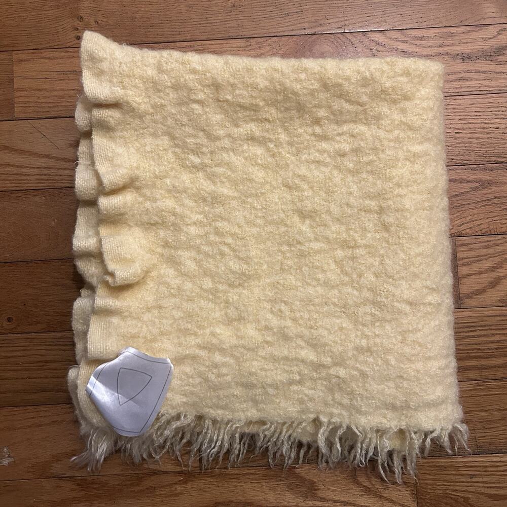 Vintage Toison D’or 100% Mohair Wool Yellow Throw Blanket 29x59”
